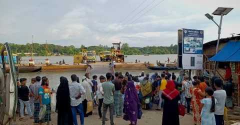 কর্ণফুলী নদীর চন্দ্রঘোনা-রাইখালী নৌ রুটে ৫ দিন বন্ধ থাকিবে ফেরি চলাচল।