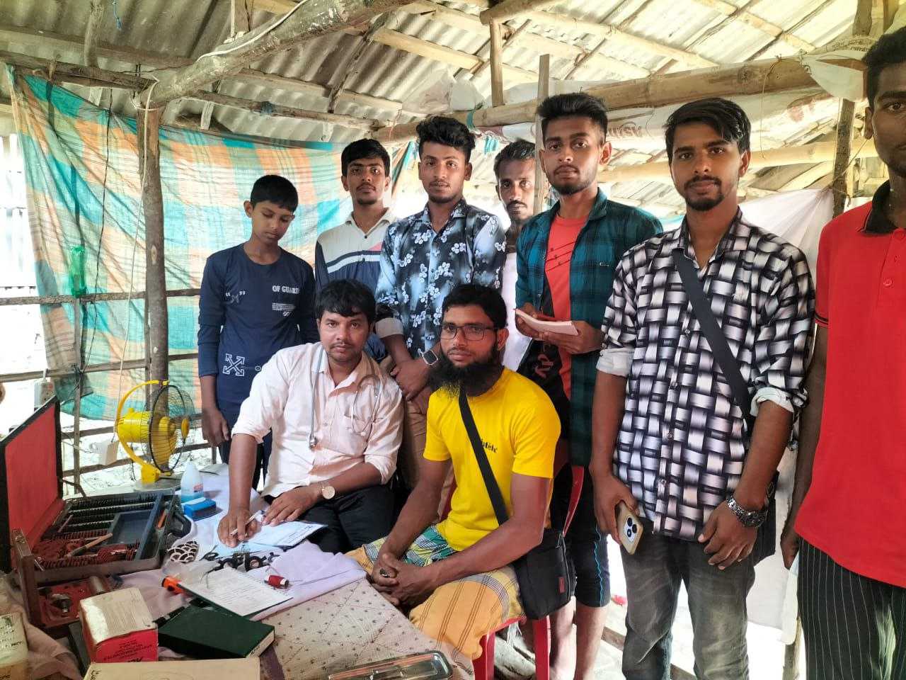 ছোট ভেটখালীতে সুন্দরবন ইয়ুথ ফ্রেন্ডশীপের উদ্যোগে বিনামূল্যে চক্ষু চিকিৎসা সেবা